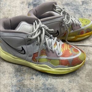 DM0856-500 Nike Kyrie Infinity Pyramid Sneakers